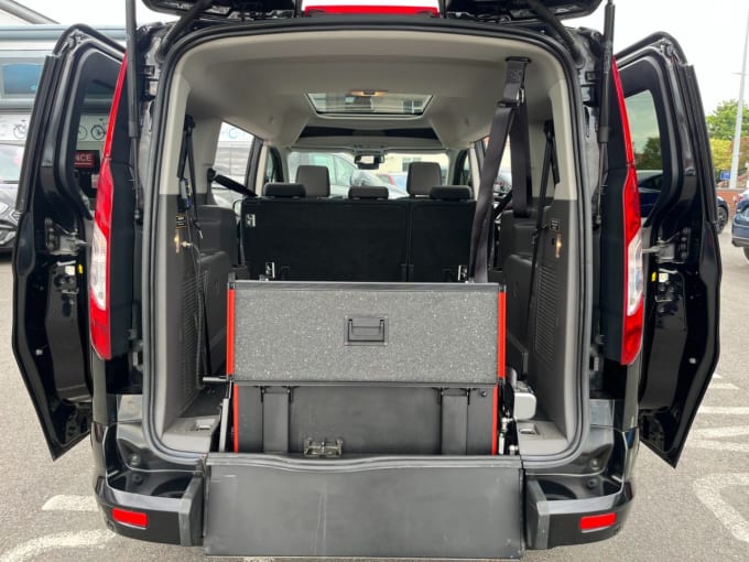 2025 Ford Grand Tourneo Connect