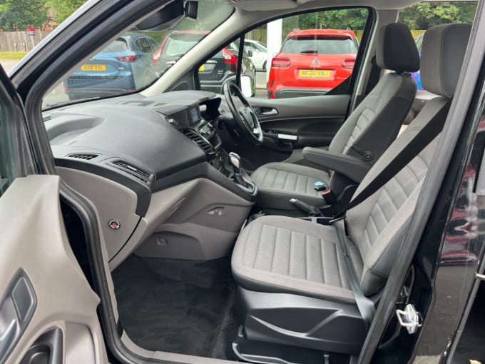 2025 Ford Grand Tourneo Connect