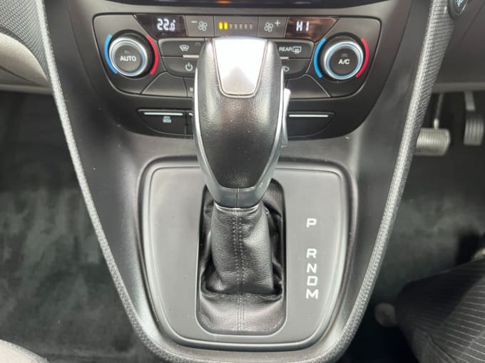 2025 Ford Grand Tourneo Connect