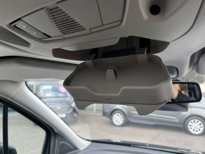 2025 Ford Grand Tourneo Connect