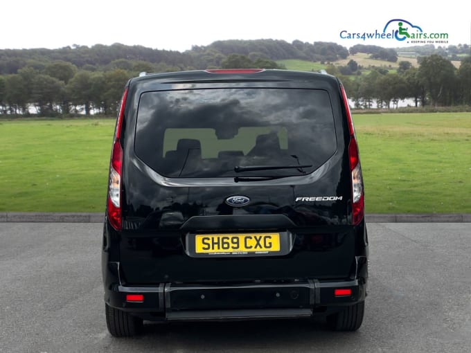 2025 Ford Grand Tourneo Connect