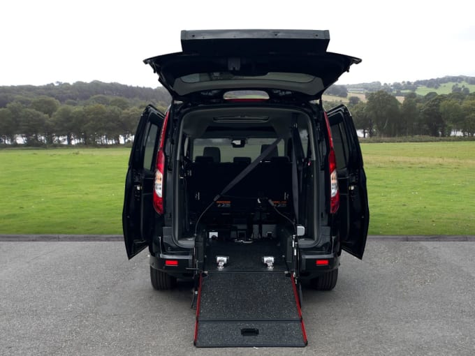2025 Ford Grand Tourneo Connect