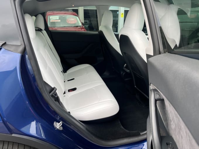 2025 Tesla Model Y