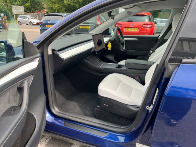 2025 Tesla Model Y