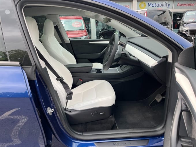 2025 Tesla Model Y