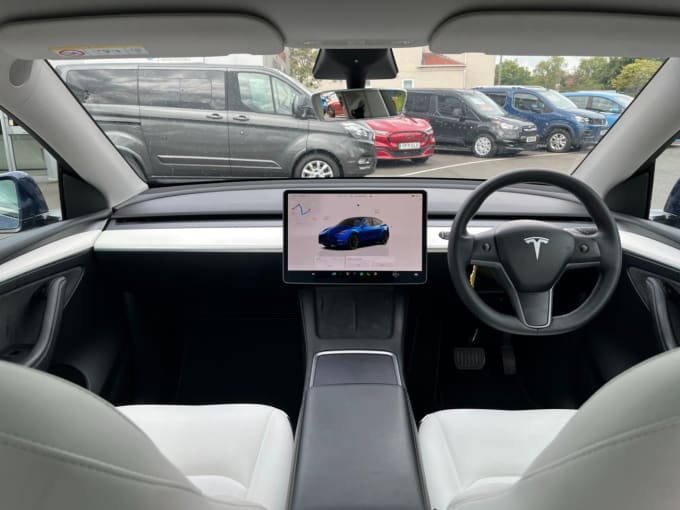 2025 Tesla Model Y