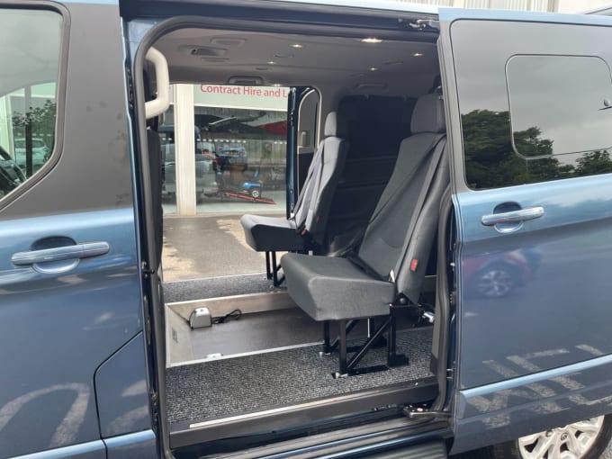 2025 Ford Tourneo Custom