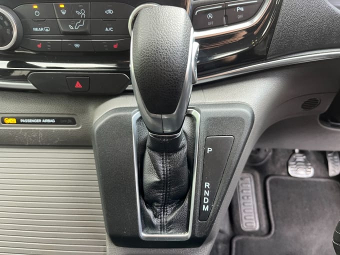2025 Ford Tourneo Custom