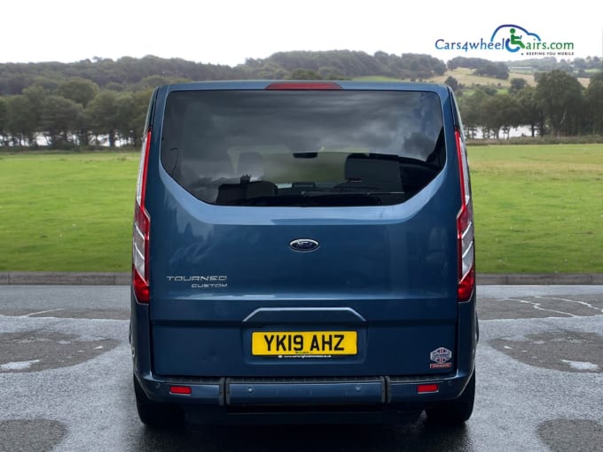 2025 Ford Tourneo Custom