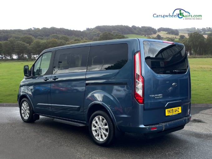 2025 Ford Tourneo Custom