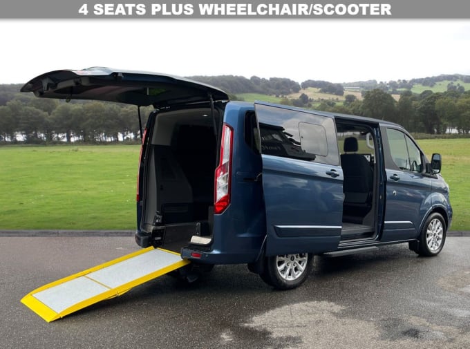 2025 Ford Tourneo Custom