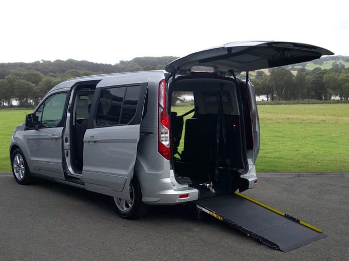 2025 Ford Grand Tourneo Connect