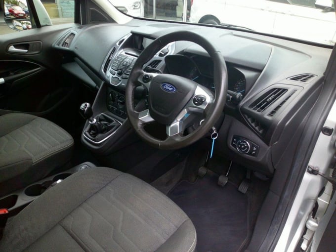 2025 Ford Grand Tourneo Connect