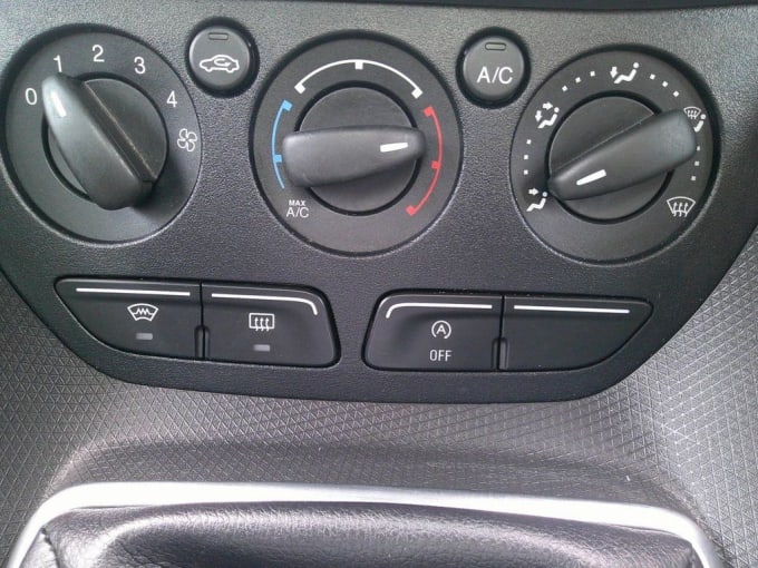 2025 Ford Grand Tourneo Connect