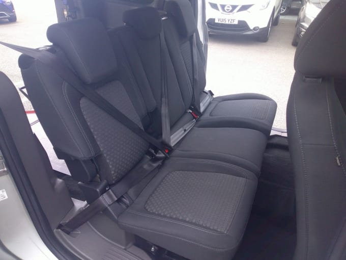 2025 Ford Grand Tourneo Connect