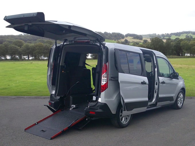 2025 Ford Grand Tourneo Connect