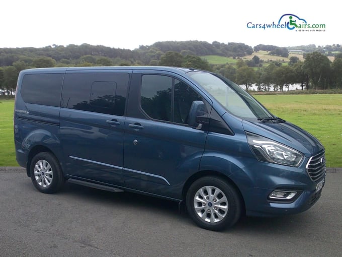 2025 Ford Tourneo Custom