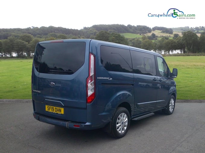 2025 Ford Tourneo Custom