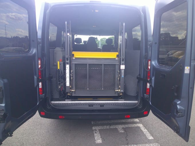 2025 Renault Master