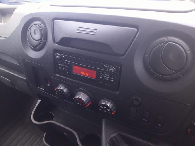 2025 Renault Master