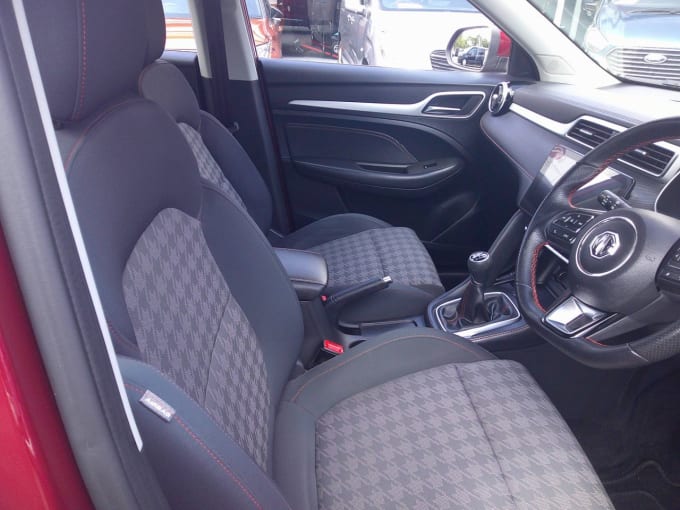 2025 Mg Mg Zs