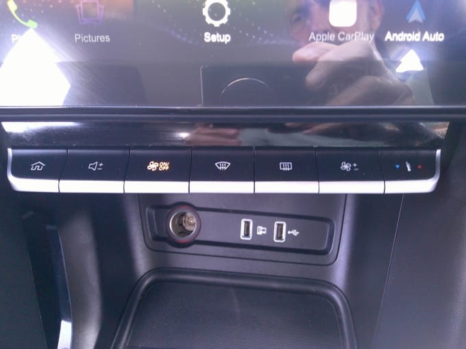 2025 Mg Mg Zs