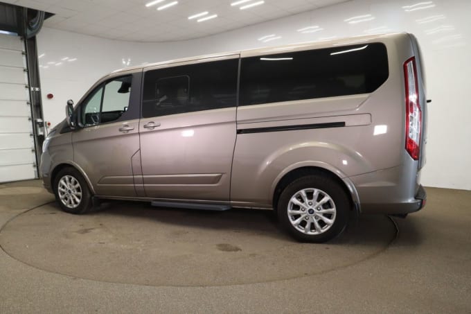 2025 Ford Tourneo Custom