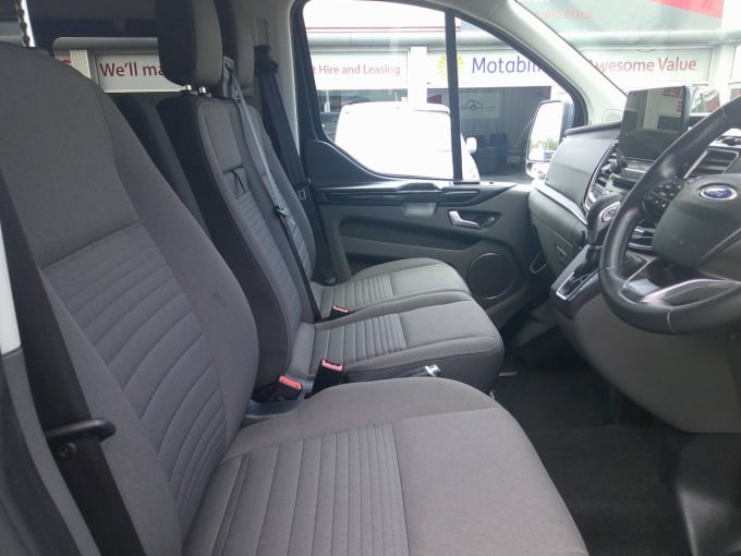 2025 Ford Tourneo Custom