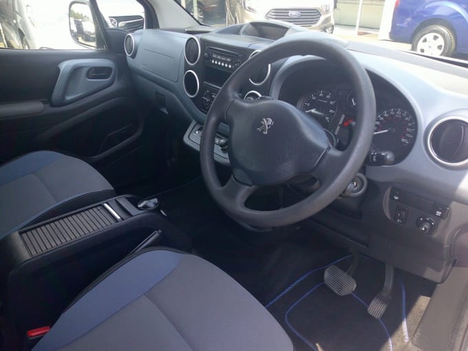 2025 Peugeot Partner Tepee