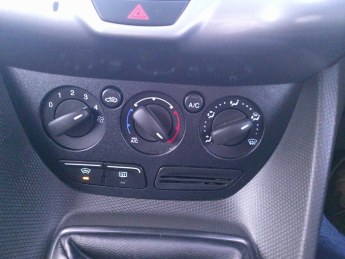 2025 Ford Tourneo Connect