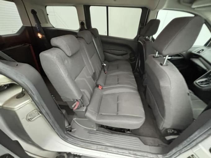 2025 Ford Grand Tourneo Connect