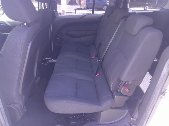 2025 Ford Grand Tourneo Connect