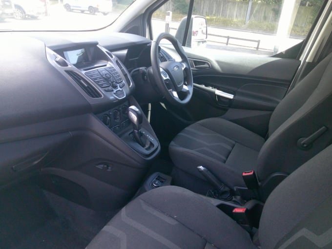 2025 Ford Grand Tourneo Connect