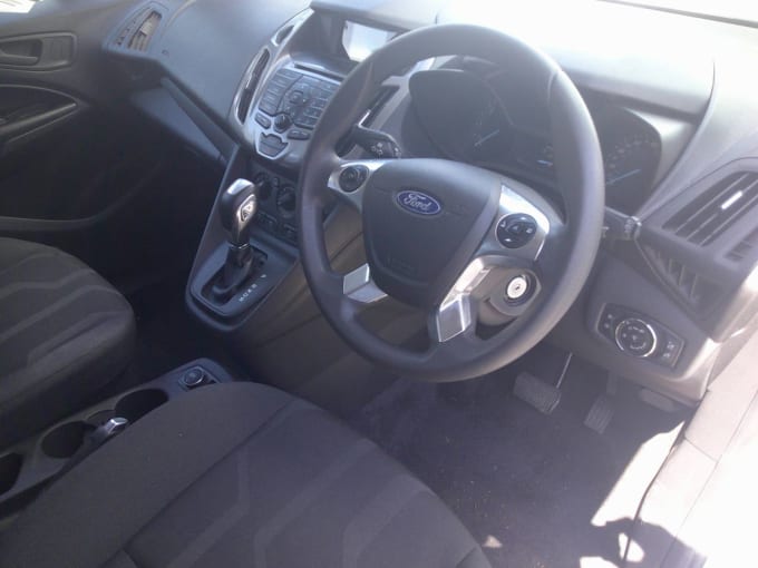 2025 Ford Grand Tourneo Connect