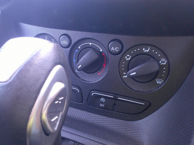 2025 Ford Grand Tourneo Connect