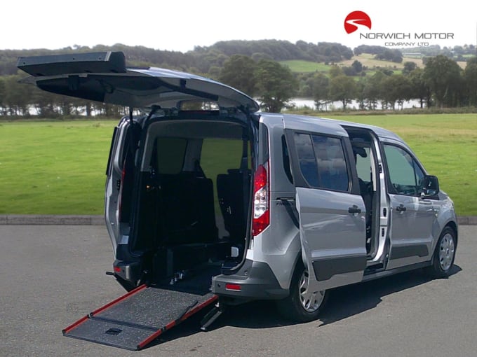 2025 Ford Grand Tourneo Connect