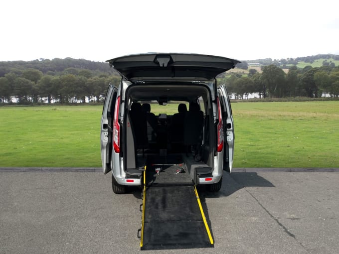 2025 Ford Tourneo Custom