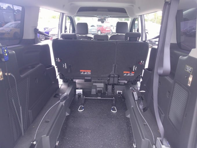 2025 Ford Grand Tourneo Connect
