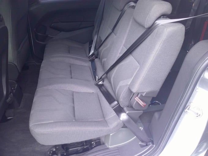 2025 Ford Grand Tourneo Connect