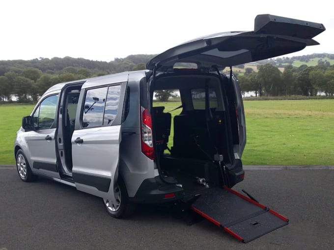 2025 Ford Grand Tourneo Connect