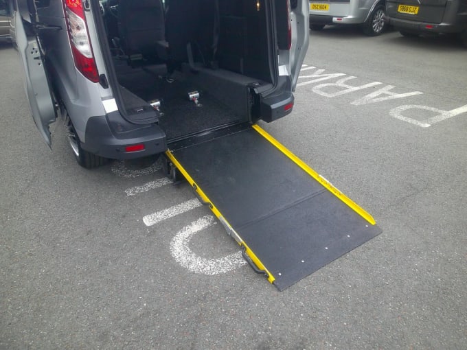 2025 Ford Grand Tourneo Connect