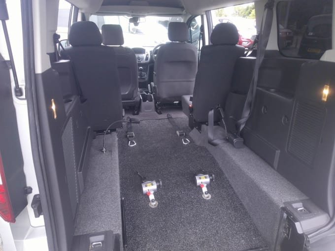 2025 Ford Grand Tourneo Connect