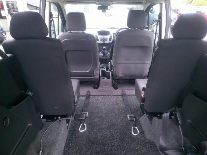 2025 Ford Grand Tourneo Connect