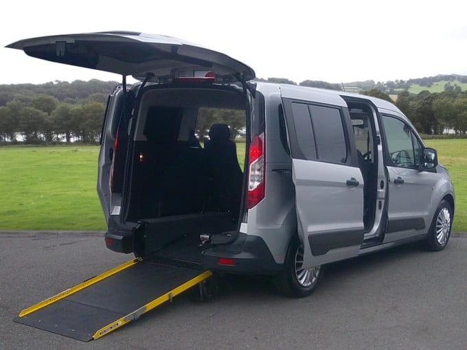 2025 Ford Grand Tourneo Connect