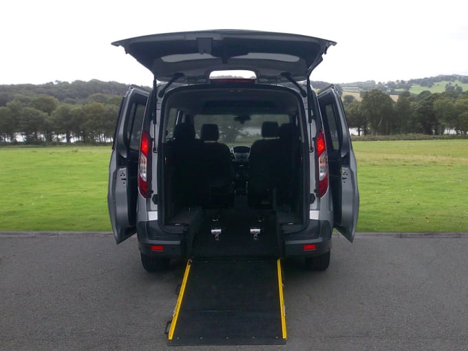 2025 Ford Grand Tourneo Connect