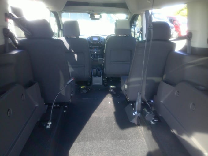 2025 Ford Grand Tourneo Connect