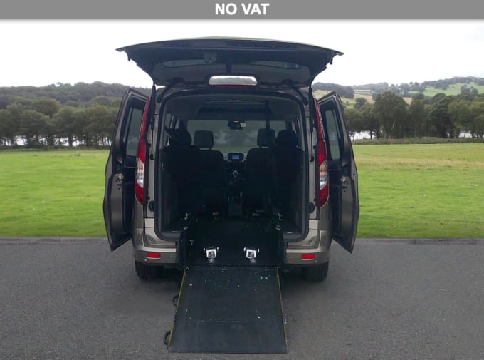 2025 Ford Grand Tourneo Connect