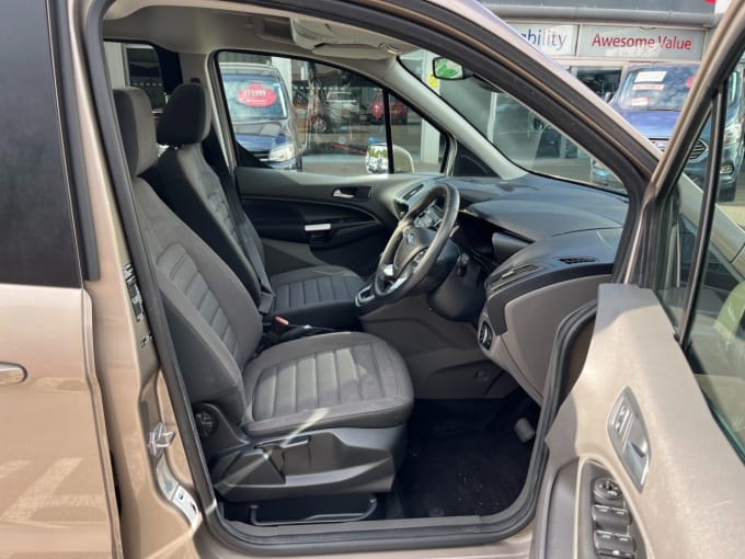2025 Ford Tourneo Connect