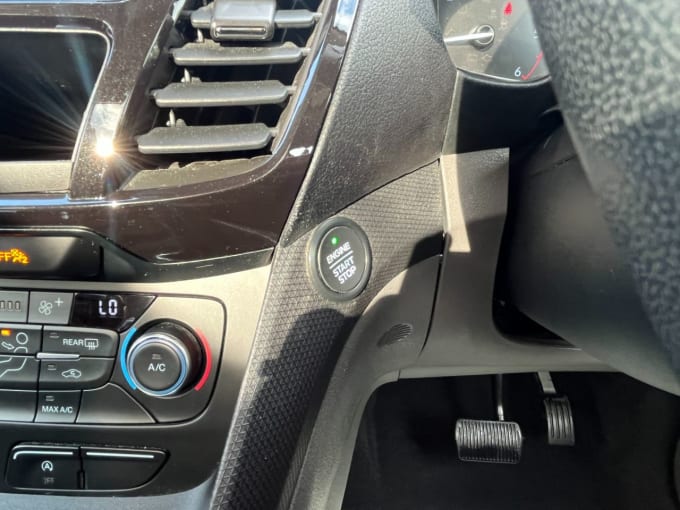 2025 Ford Tourneo Connect