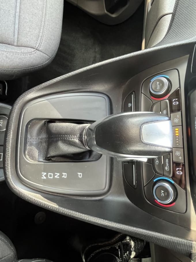 2025 Ford Tourneo Connect